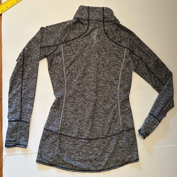 Athleta quarter zip workout grey/black long sleeve top with thumb holes Sz-S T17 - Picture 5 of 7